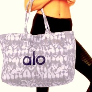 NEW WITH TAGS COVETED FAMOUS ALO CANVAS TOTE BAG
